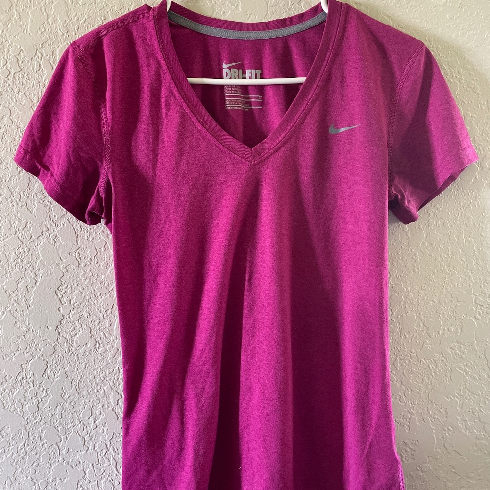 Women’s Nike Dri-Fit V-Neck
